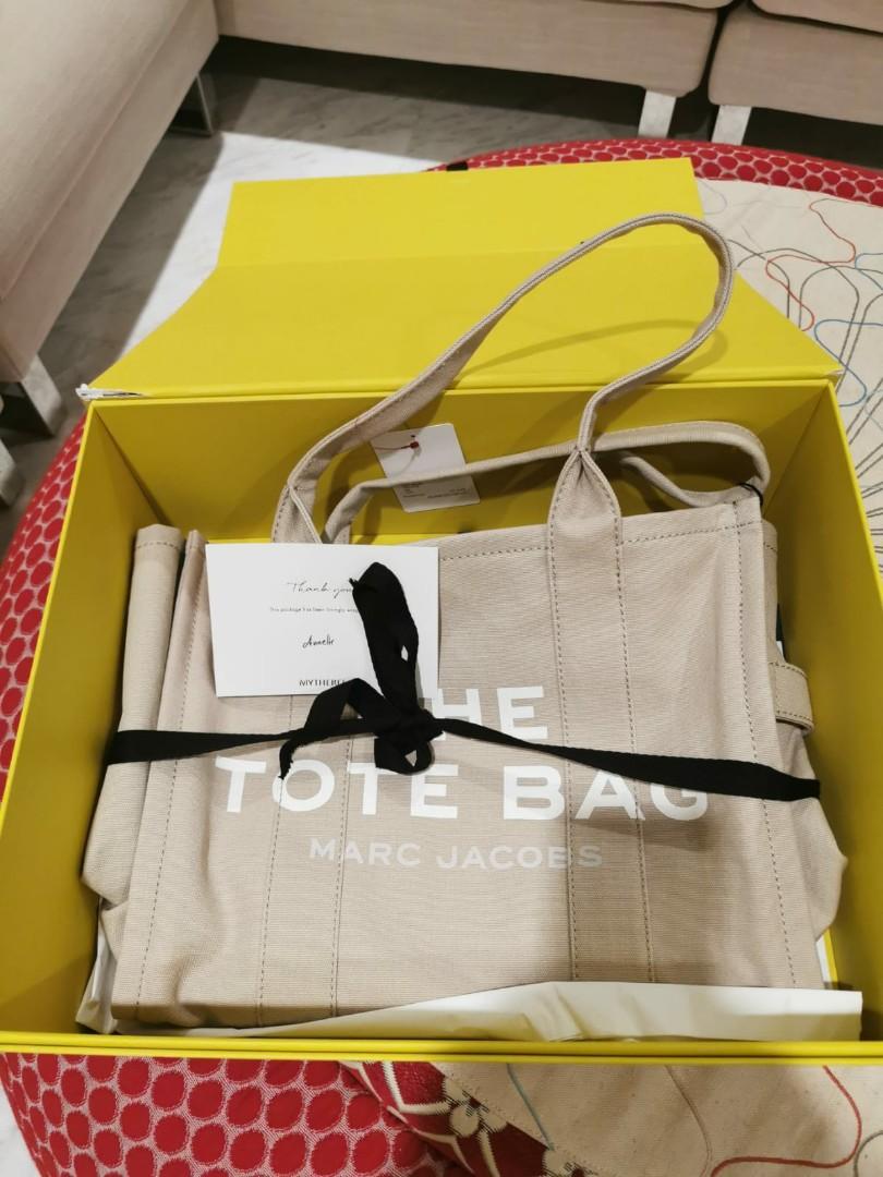 Marc jacobs the 2024 box shopper bag