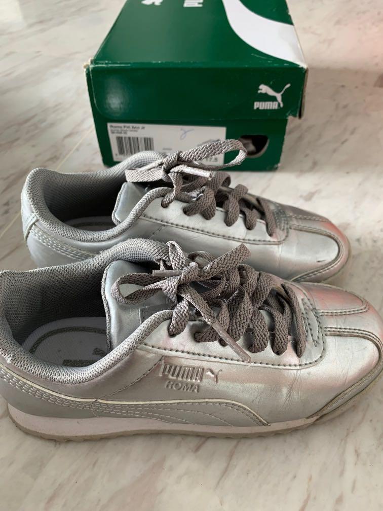 Consejo Comprometido Asco Puma silver shoes US size 12 Kids, Women's Fashion, Footwear, Sneakers on  Carousell