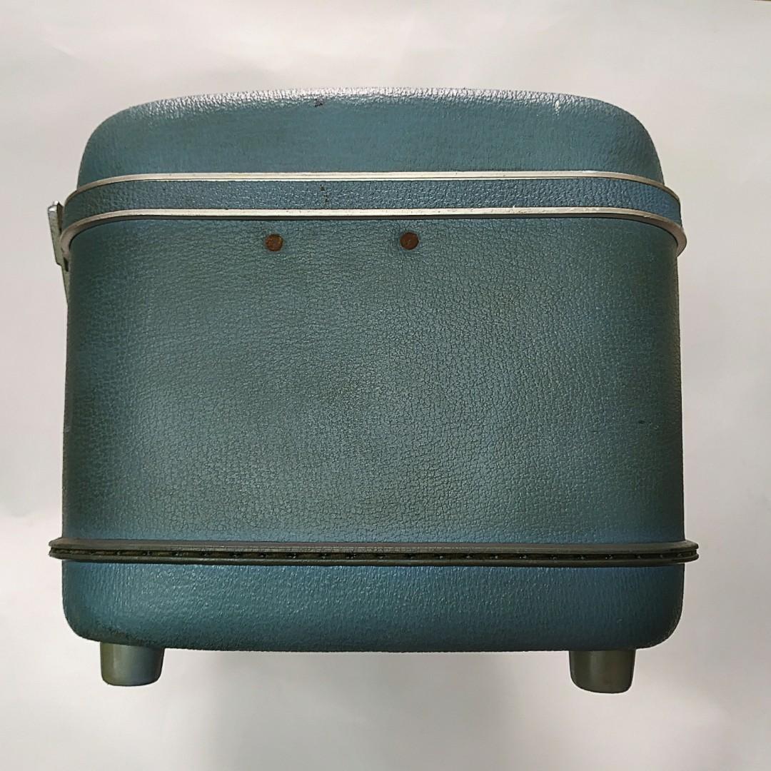 Vintage 1960s Airway Train Case Suitcase Light Blue Hard Shell Case, Hobbies & Toys