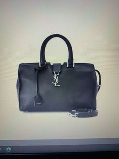 (Category: ) located in . Submitted by em_closet (Listing ID 1052237571, Image 1). Description: .