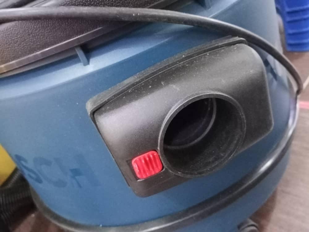 BOSCH GAS 1121 1100W 21Liter Wet & Dry Vacuum Cleaner, TV & Home