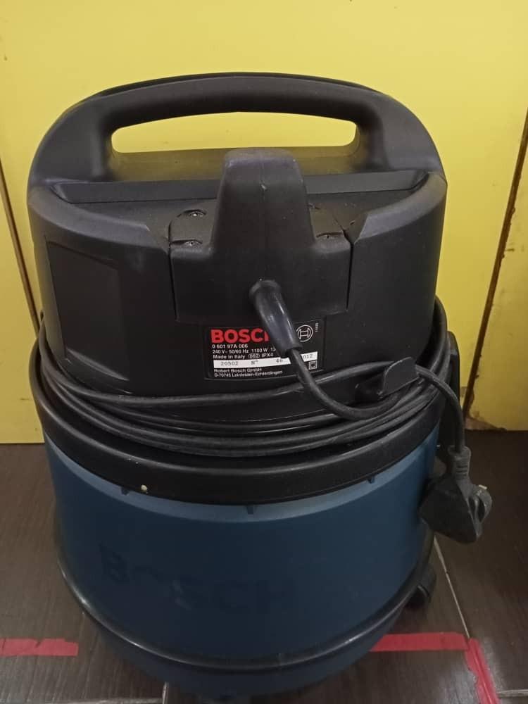 BOSCH GAS 1121 1100W 21Liter Wet & Dry Vacuum Cleaner, TV & Home
