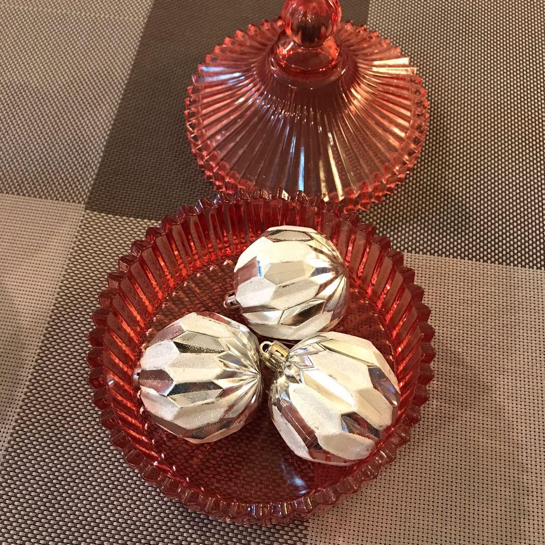 Decorative glass container (Category: Storage Boxes & Baskets) located in Antipolo. Submitted by myhikaw (Listing ID 1052181511, Image 3). Description: Red. Good condition Multipurpose - for food, jewelries, accessories or just decor W-15 cm, H-6 cm.