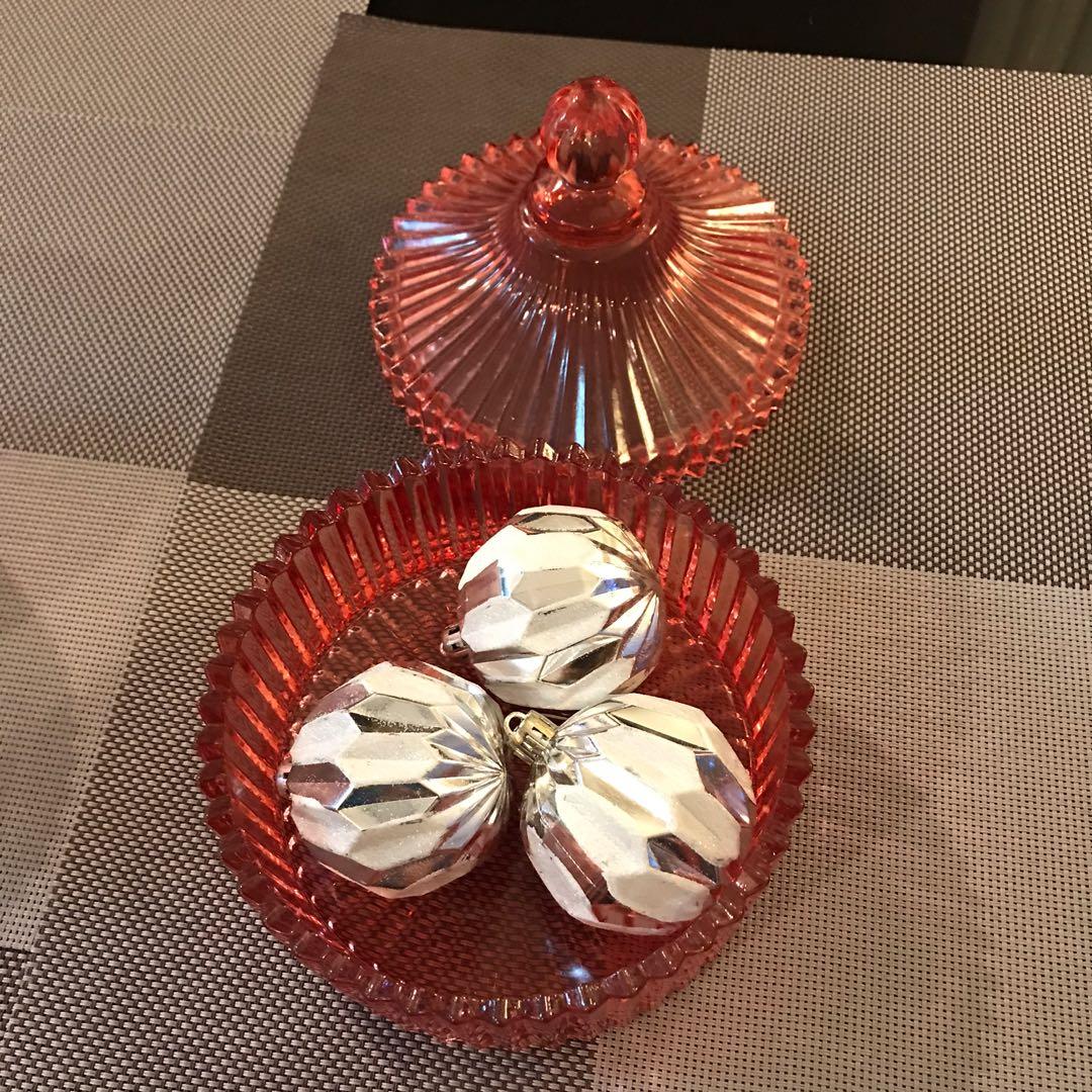Decorative glass container (Category: Storage Boxes & Baskets) located in Antipolo. Submitted by myhikaw (Listing ID 1052181511, Image 2). Description: Red. Good condition Multipurpose - for food, jewelries, accessories or just decor W-15 cm, H-6 cm.