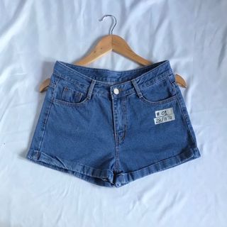 (Category: ) located in . Submitted by hazelos.collection (Listing ID 1052293235, Image 1). Description: .