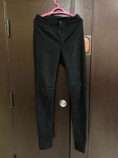 (Category: ) located in . Submitted by ciknonipreloved (Listing ID 1052172036, Image 1). Description: .
