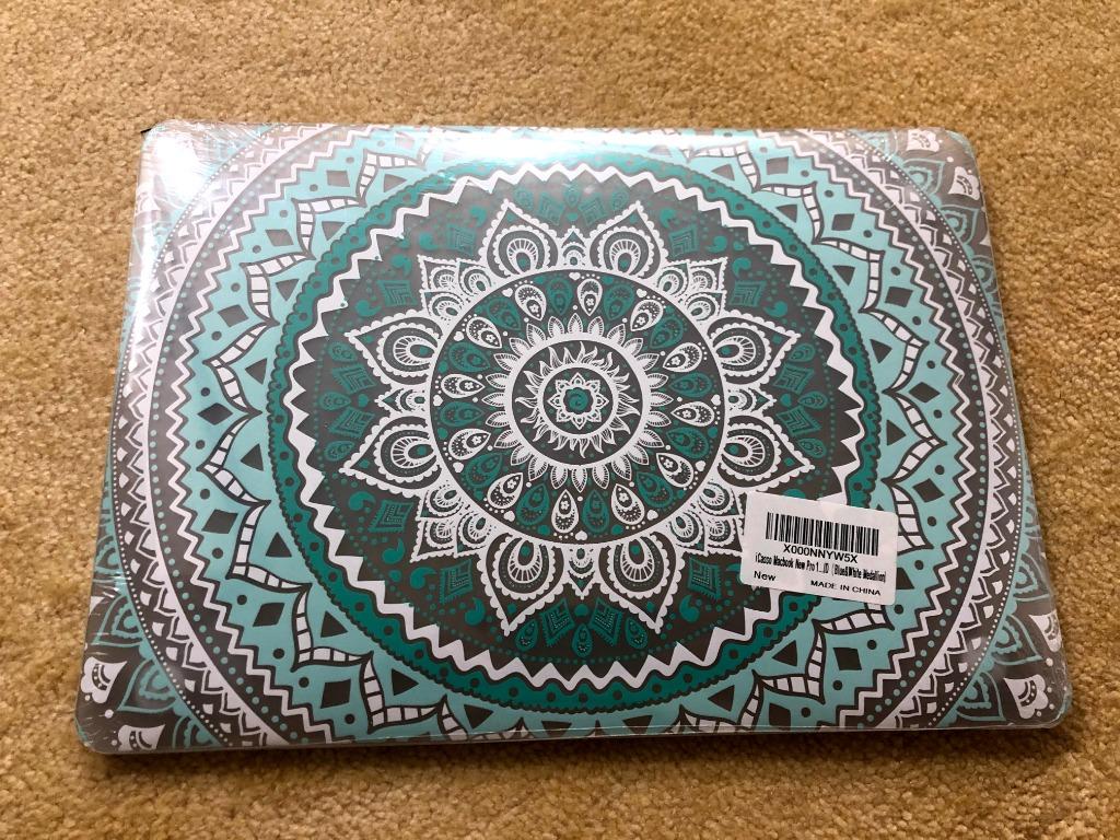 MacBook Pro 13 Case (Category: Laptops & Notebooks) located in Quezon City. Submitted by outoftheboxph (Listing ID 1052085703, Image 1). Description: iCasso MacBook Pro 13 inch Case 2016-2020 Release Hard shell cover case ONLY for MacBook Pro 13.3 Model: A1706/ A1708 RFS: Extra case Please kindly check the model number "A1xxx" on the back of the macbook before your purchase. -No logo cut out design, only 10 oz, -ultra slim hard shell MacBook cove
