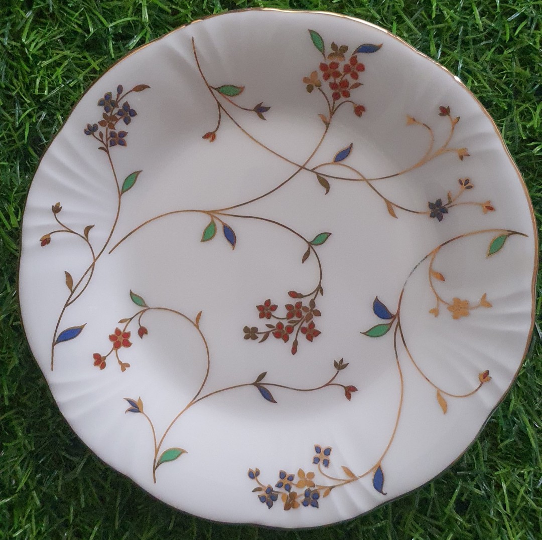 Narumi Jasmine Century Bone Cake Plate (14.5cm), Furniture & Home