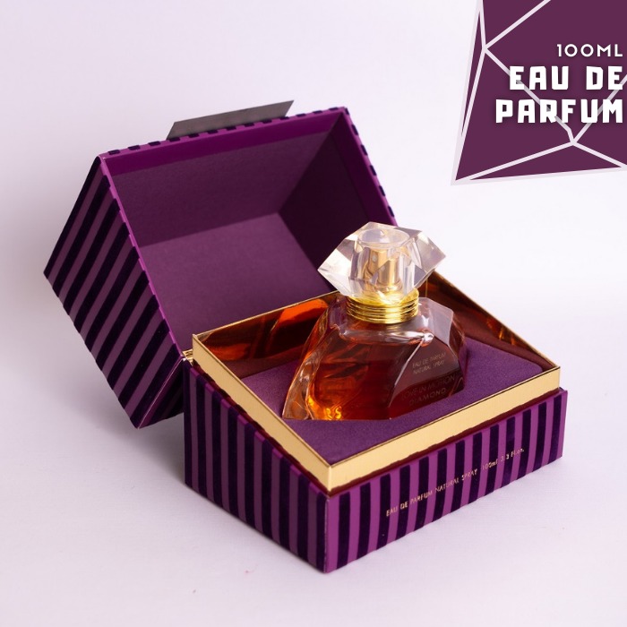 Perfume love shop in motion