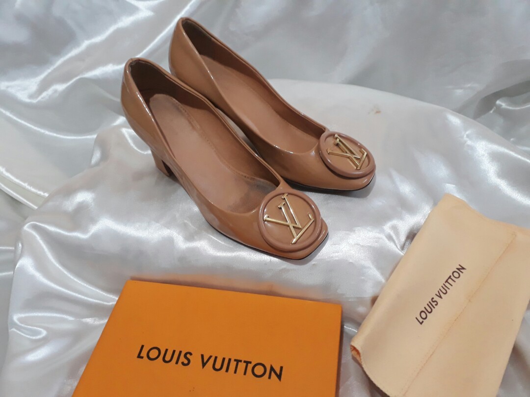 Louis Vuitton Nude Pink Patent Leather Madeleine Square Toe Pumps Size 38  at 1stDibs