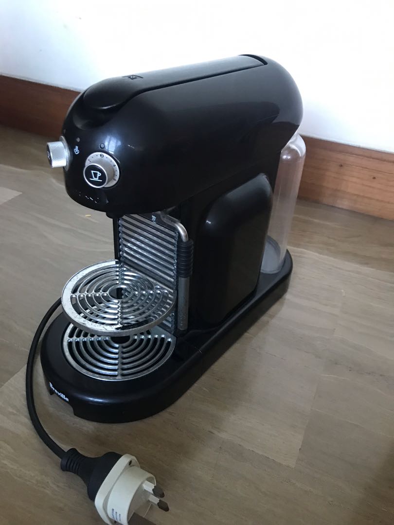Nespresso Coffee Machine Maestria, TV & Home Appliances, Kitchen