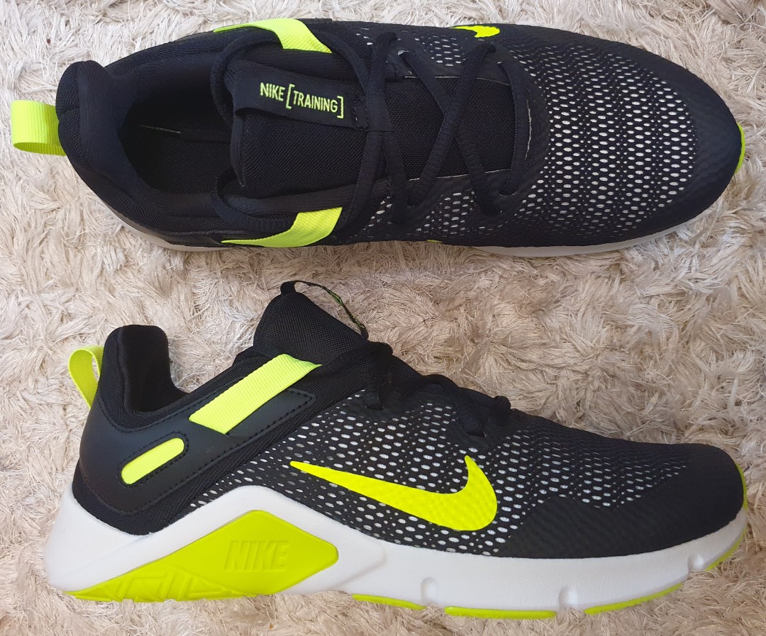legend essential training shoe