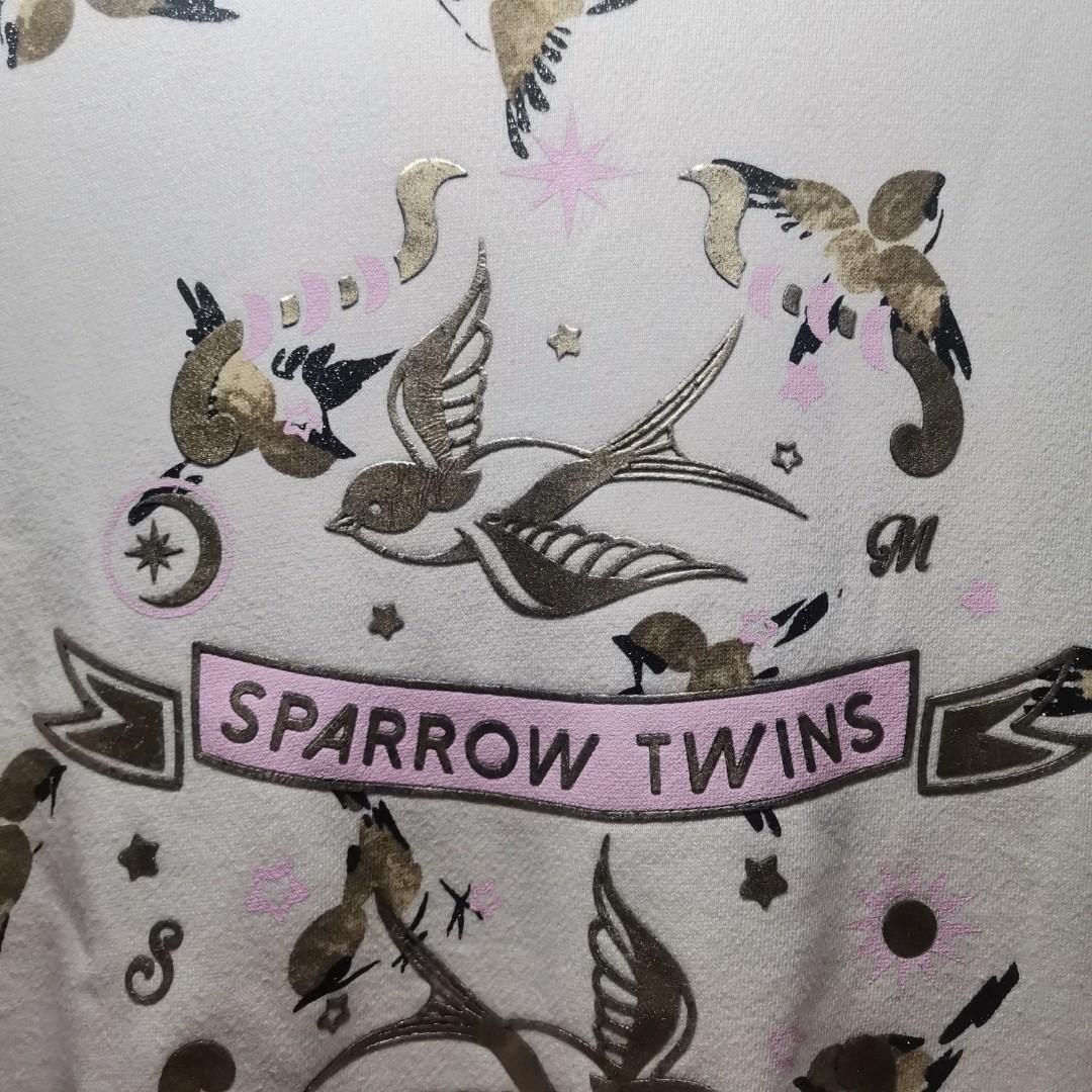 PRINTED PULLOVER (Category: Coats, Jackets and Outerwear) located in Taguig. Submitted by shelbyville (Listing ID 1052233202, Image 2). Description: 🌸 Excellent used condition 🌸 Can fit Large to XL 🌸 Armpit to armpit 23.5" 🌸 Length 23" 🌸 No issue 🌸 RFS: Declutter 🌸 Negotiable.