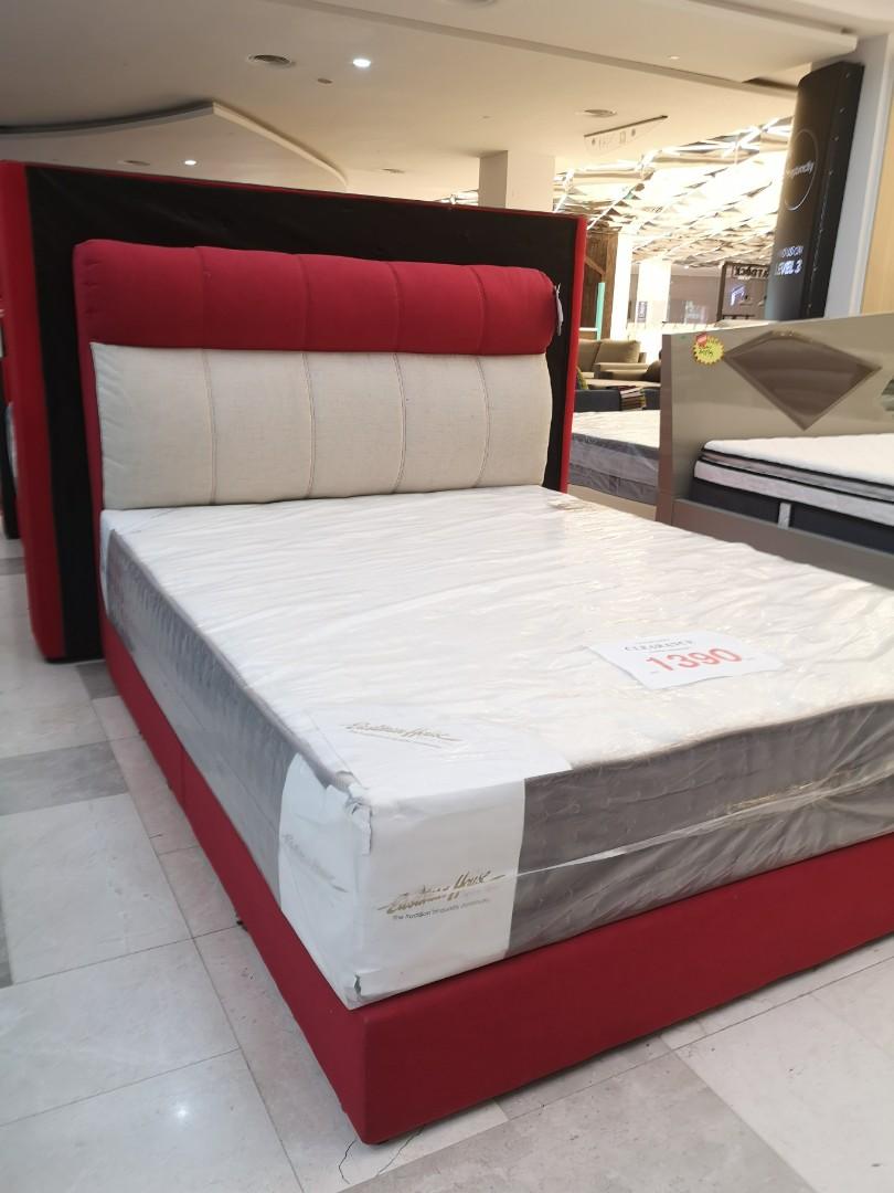 Queen Size Bedframe Headboard Divan Katil Display Unit Home Furniture Furniture On Carousell