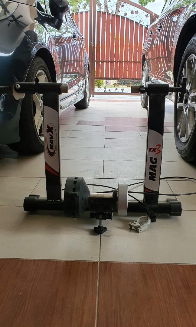 RavX TX3 magnetic indoor bike trainer