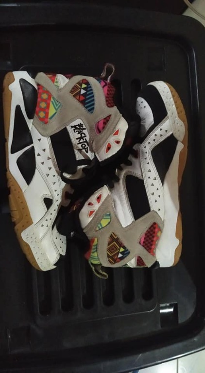 reebok pump blacktop