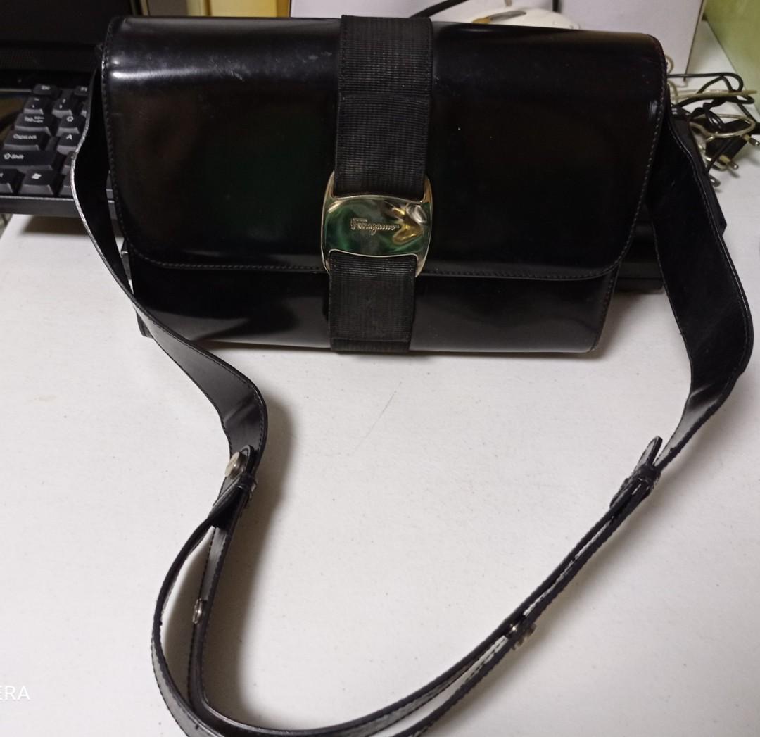 Authentic Salvatore Ferragamo Shoulder Bag (Category: Luxury Bags & Wallets) located in Quezon City. Submitted by jn0402 (Listing ID 1052196529, Image 2). Description: Authentic Ferragamo Shoulder bag, no dust bag, papers Bought P30k at Rustans Personal use for Parties Only RFS - Decluttering Normal signs of Usage.