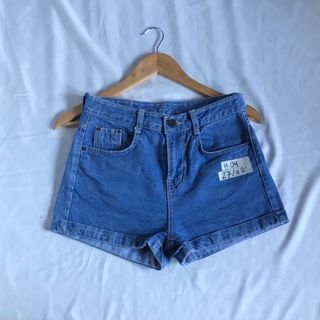 (Category: ) located in . Submitted by hazelos.collection (Listing ID 1052293357, Image 1). Description: .