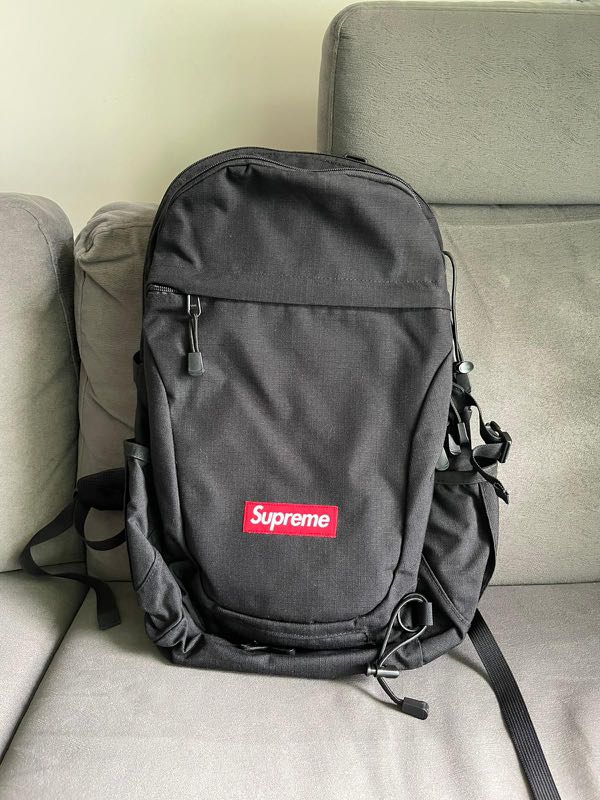 Supreme 33th backpack hotsell
