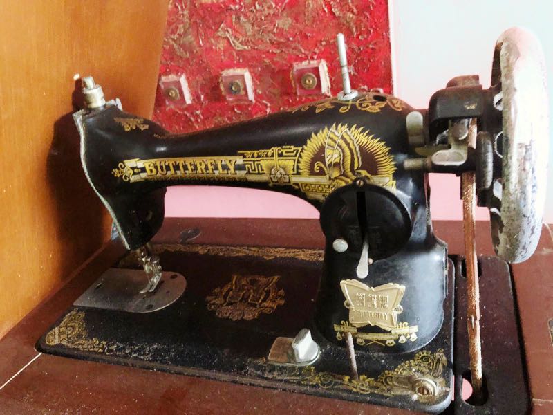 Vintage Butterfly Sewing Machine, Hobbies & Toys, Memorabilia & Collectibles, Vintage