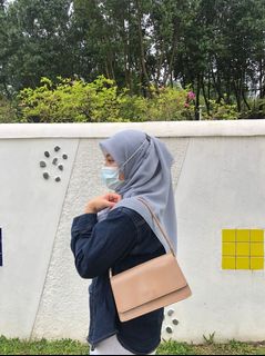 (Category: ) located in . Submitted by ainul96 (Listing ID 1052276268, Image 1). Description: .