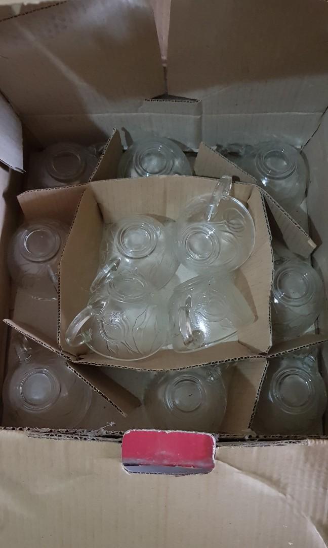 Vintage Punch Bowl Set (Category: Dinnerware & Cutlery) located in Las Pinas. Submitted by bellaprima888 (Listing ID 1052121026, Image 3). Description: Vintage Punch Bowl Set Brand New 27 Pieces 1 Bowl 1 Base 12 cups 12 plastic hooks 1 Ladle.