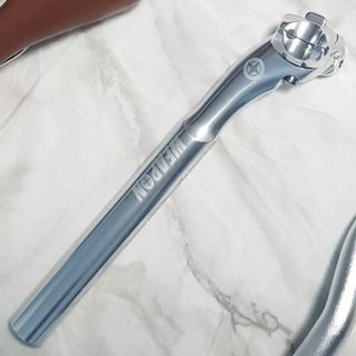 weapon seatpost