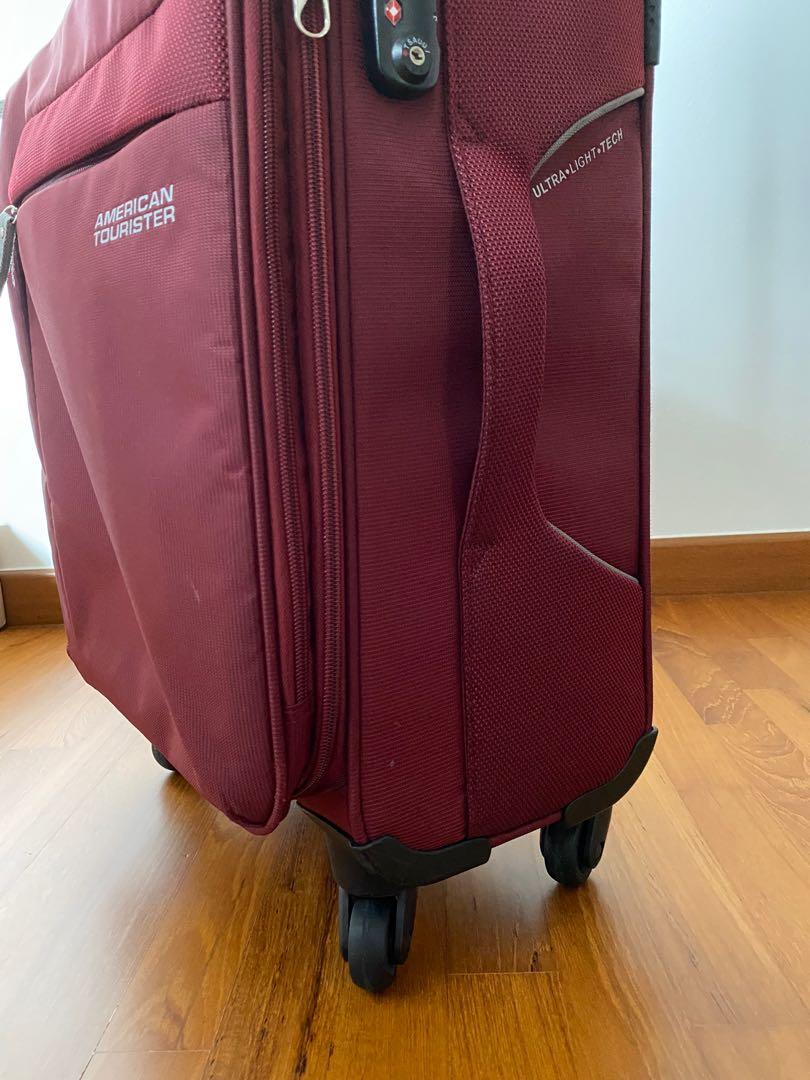 American Tourister Ultra Light Tech 55cm/20 inch, Hobbies & Toys