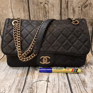 (Category: ) located in . Submitted by feeza_closet (Listing ID 1052416739, Image 1). Description: .