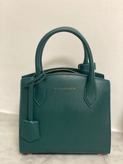 （分類：）位於 。 由 queennking 提交（商品編號 1052382490，圖片 1）。簡介： 。