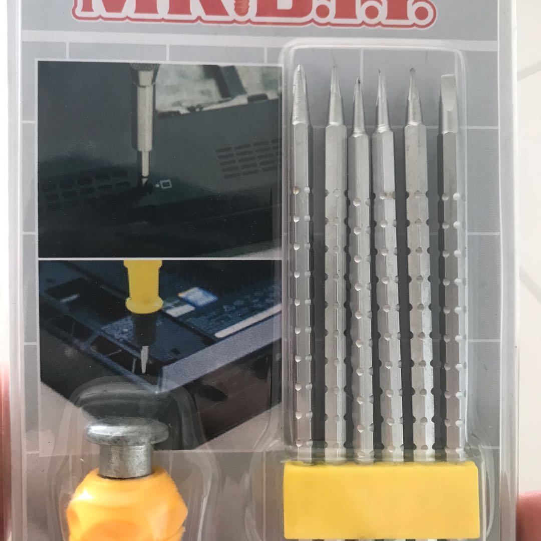 Computer Screwdriver Set (Category: Craft Supplies & Tools) located in Kuala Lumpur. Submitted by artieloh (Listing ID 1052413745, Image 3). Description: Brand New MR DIY Computer and electronics screwdriver set. - 12 different interchangeable heads .