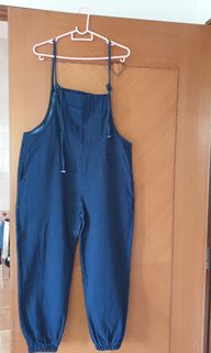 (Category: ) located in . Submitted by yourgotocloset (Listing ID 1052361582, Image 1). Description: .