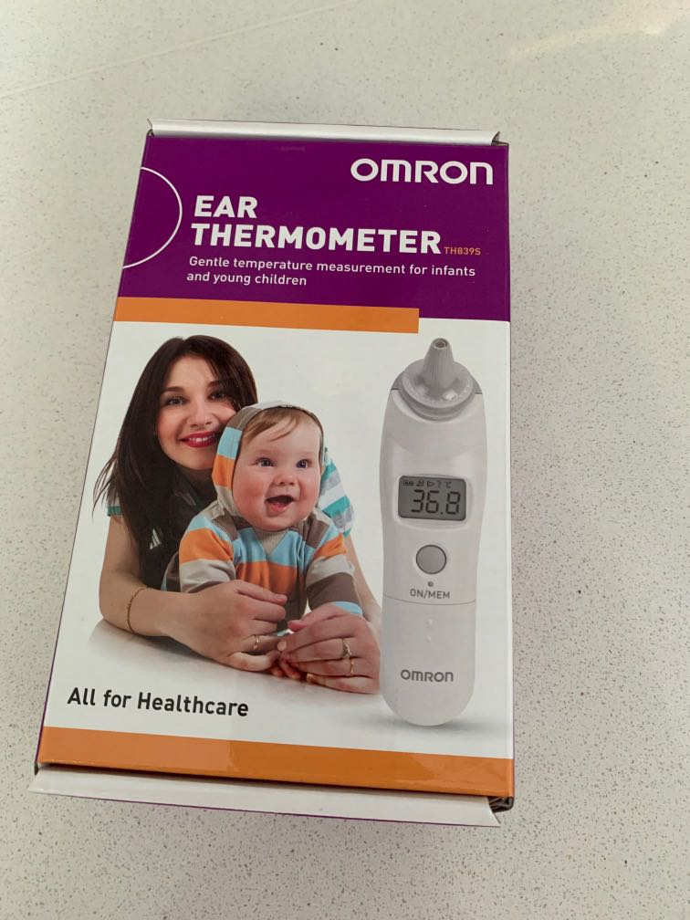 Ear thermometer gentle temperature measurement for infants and young