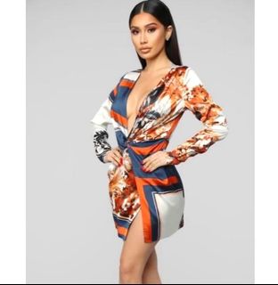 Fashionnova Long Sleeve Curve Hem Side Bodycon Dress Women S Fashion Clothes Dresses Skirts On Carousell