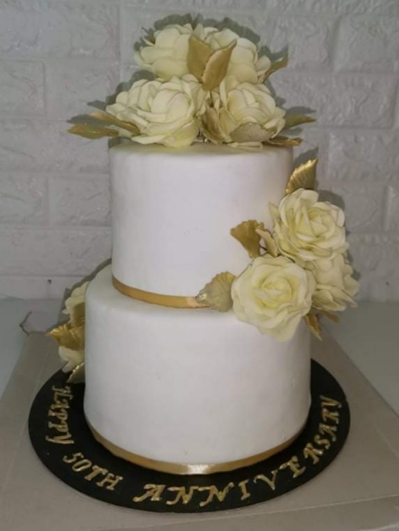 Buy/Send Cake for 50th Wedding Anniversary Online @ Rs. 2199 - SendBestGift