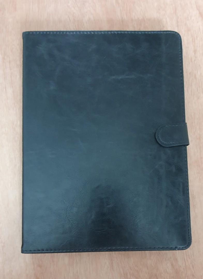 Ipad casing (Category: Cases & Sleeves) located in Singapore. Submitted by Frank71 (Listing ID 1052379084, Image 2). Description: Ipad leather casing Black color Never use before suitable for 10.2".