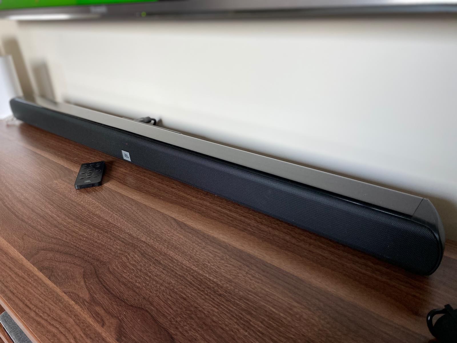 Jbl soundbar stv106 top