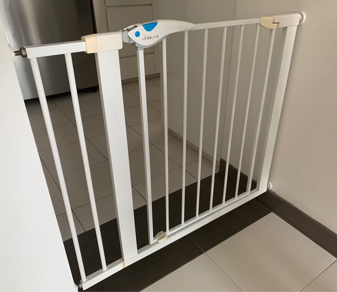 Lindam easy fit plus deluxe extra tall safety gate hot sale