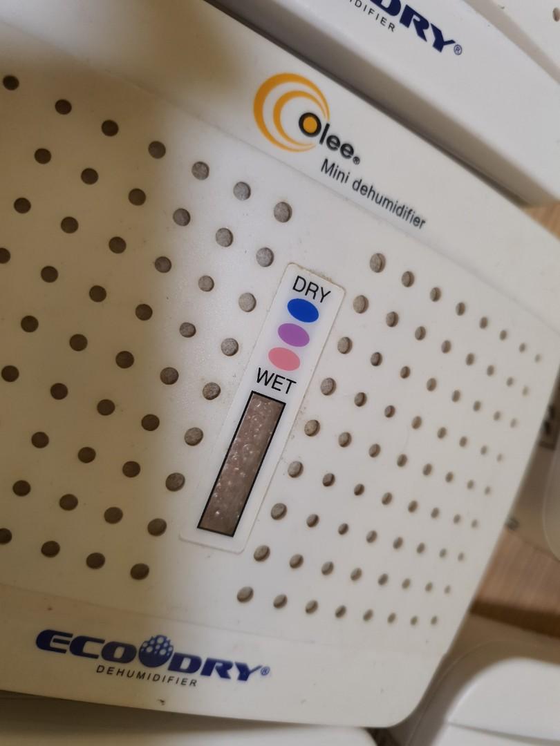 Mini desiccant dehumidifier, Free Items on Carousell