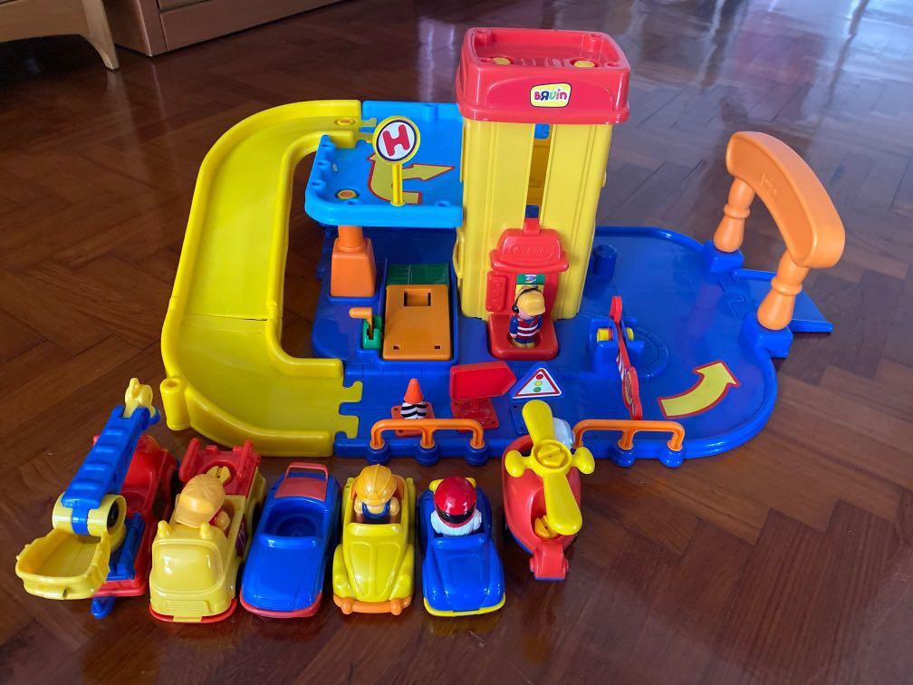 Fisher price garage toys r us shop