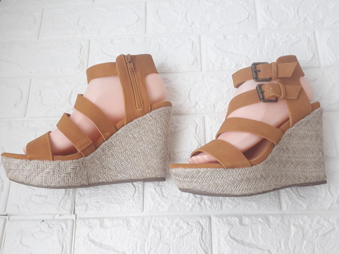 Report platform on sale sandals