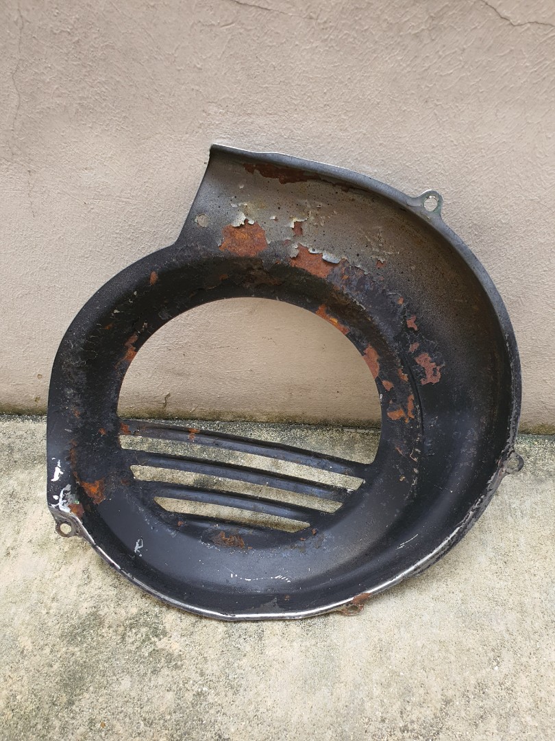 Vespa PX150 flywheel cover (Black & silver), Free Items on Carousell
