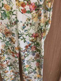 Zara celana bunga