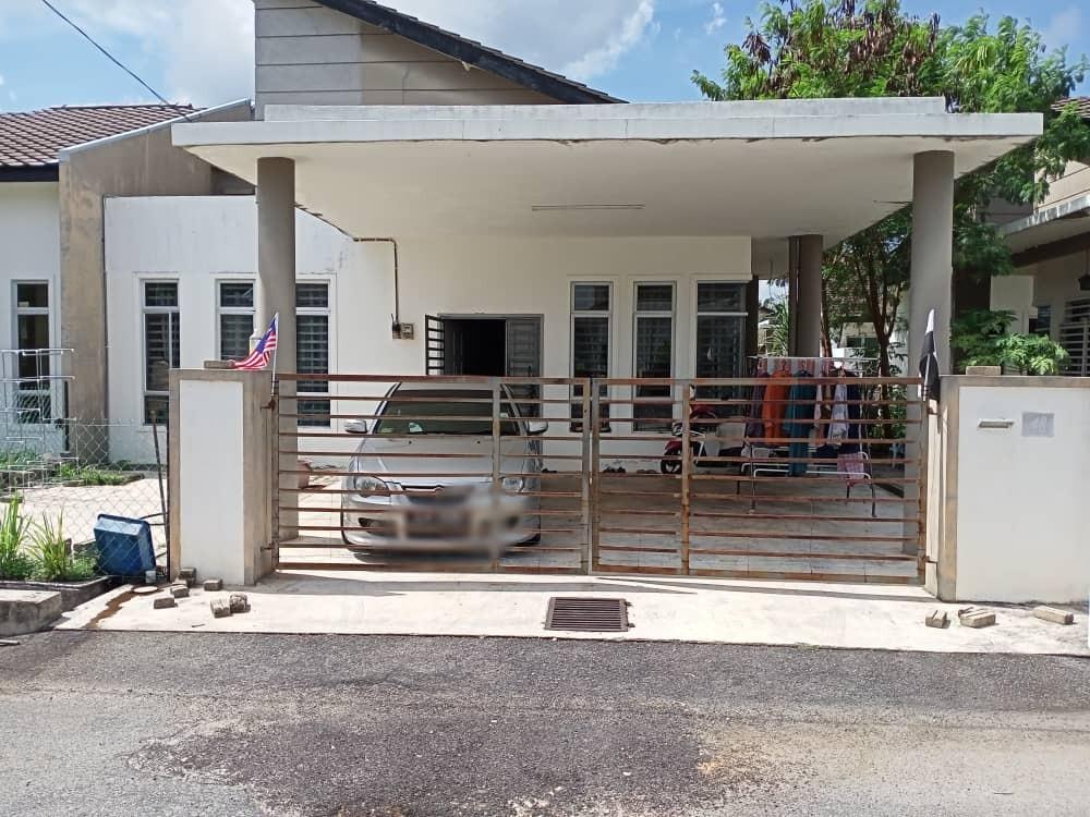 Cantik Rumah Semi D Setingkat Taman Pandan Damai 1 Kuantan Property For Sale On Carousell