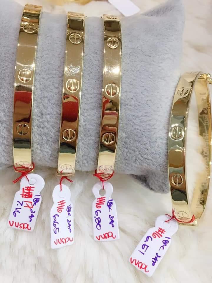 Cartier Bangle Screw / clip lock, Luxury, Accessories on Carousell