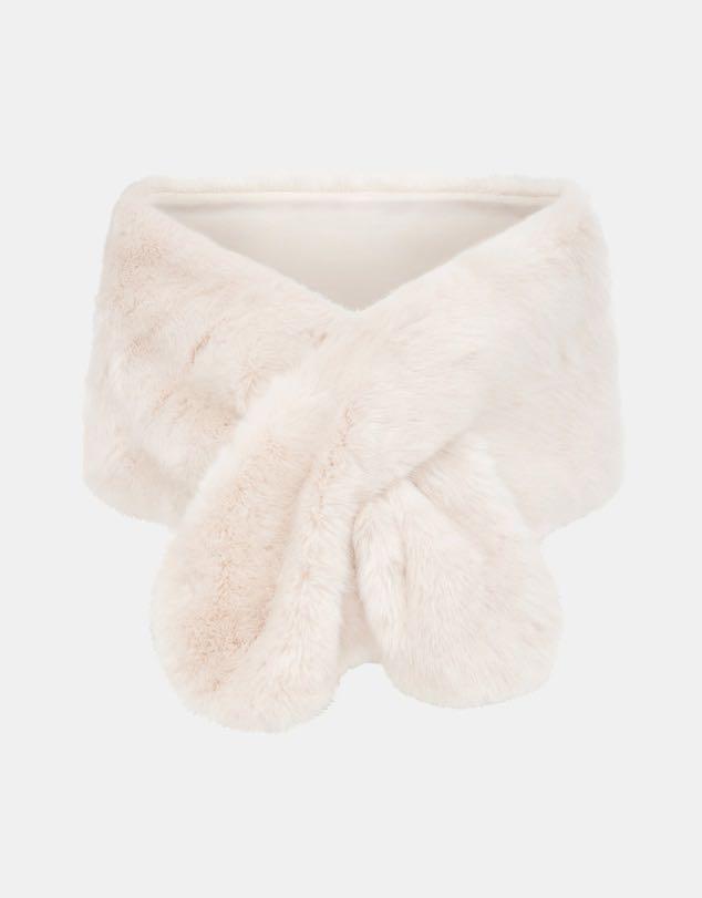 Forever New Faux Fur Wrap Grey Women s Fashion Coats Jackets and Outerwear on Carousell