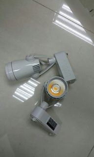 （分類：）位於 。 由 Pdsk1 提交（商品編號 1046667841，圖片 1）。簡介： 。