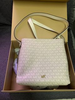 (Category: ) located in . Submitted by toochie.riz (Listing ID 1046531915, Image 1). Description: .