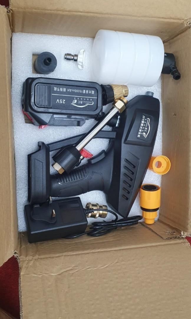 Mini high pressured battery operated water jet, Car Accessories
