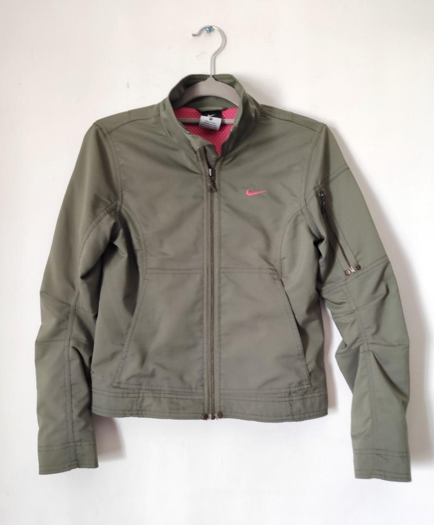 nike cropped jacket